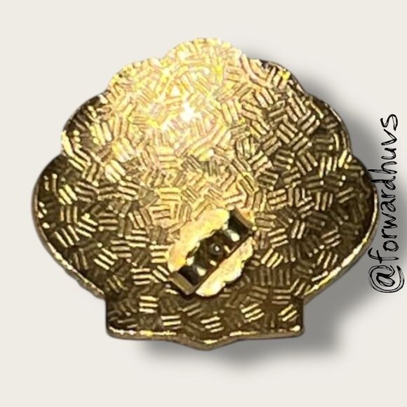 Bundle Sale 3 for $15 | Vintage Cloisonné-Style Enamel Seashell Earrings - Picture 5 of 8